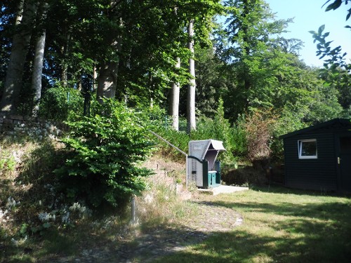 Die Waldterrasse über der Sonnenterrasse Die Waldterrasse über der Sonnenterrasse