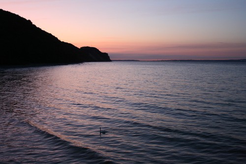 Der Sonnenuntergang vom Hauptstrand aus gesehen