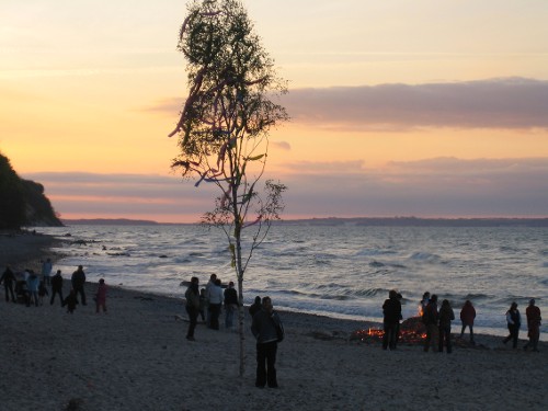 Ein Osterfeuer am Hauptstrand